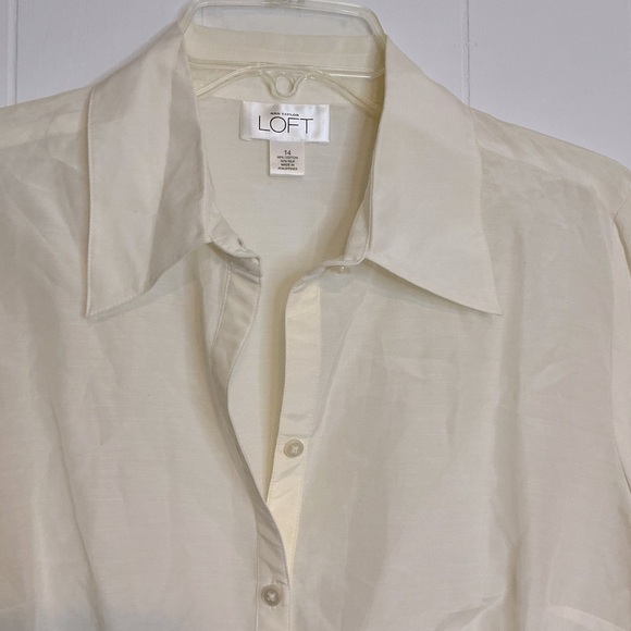 Loft XL button up blouse ruffled Sleeve - Picture 3 of 4